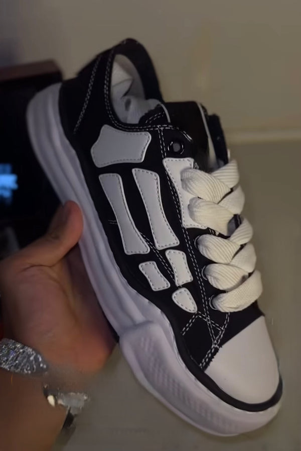 AM100000
